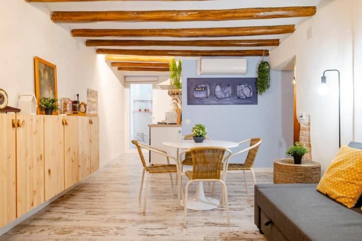 Petra -old With Terrace And Barbecue- Tarragona
